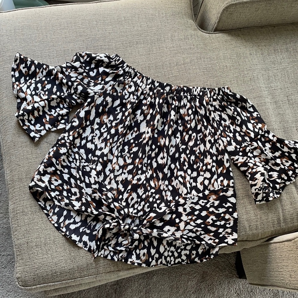 She + Sky off-shoulder mock tunic top
